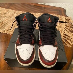 AIR JORDAN 1 MID SE